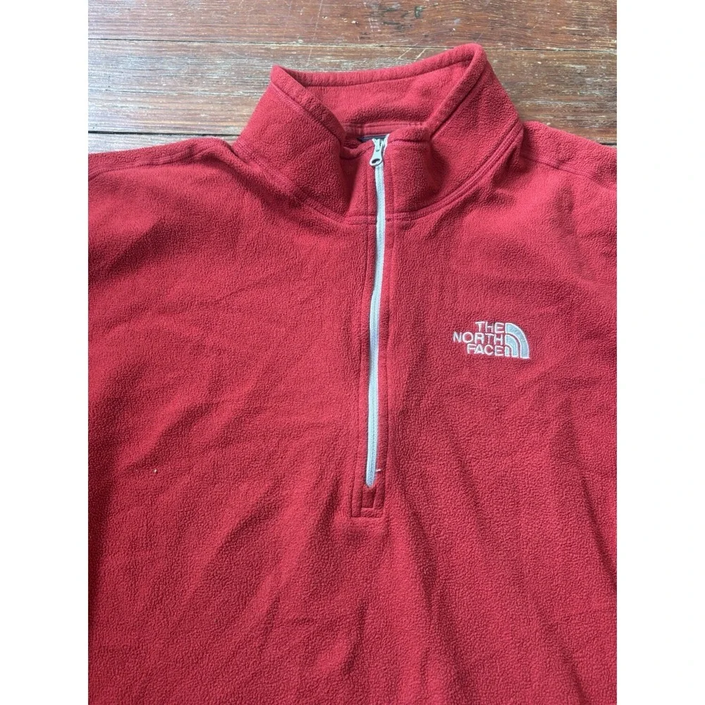The North Face Men's Red Quarter Zip Pull Over Fleece XL